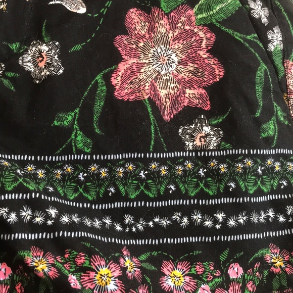 SALE!!!  Old Navy shorts - Picture 5 of 5